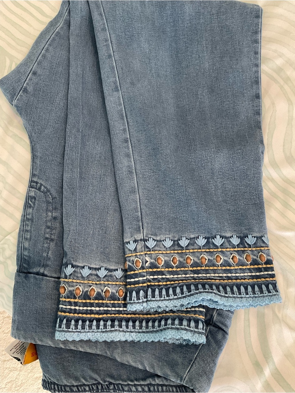 Ruby Rd. Light Blue Embroidered Cropped Jeans SHIPS NOW NEW!
